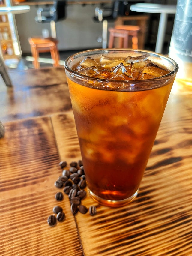 Hodge Podge brings custom-crafted coffee and cocktails to Verona, Food &  Drink